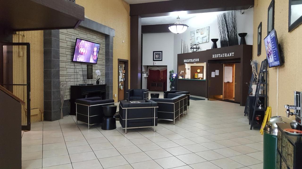 Crookston Inn & Convention Center Екстер'єр фото